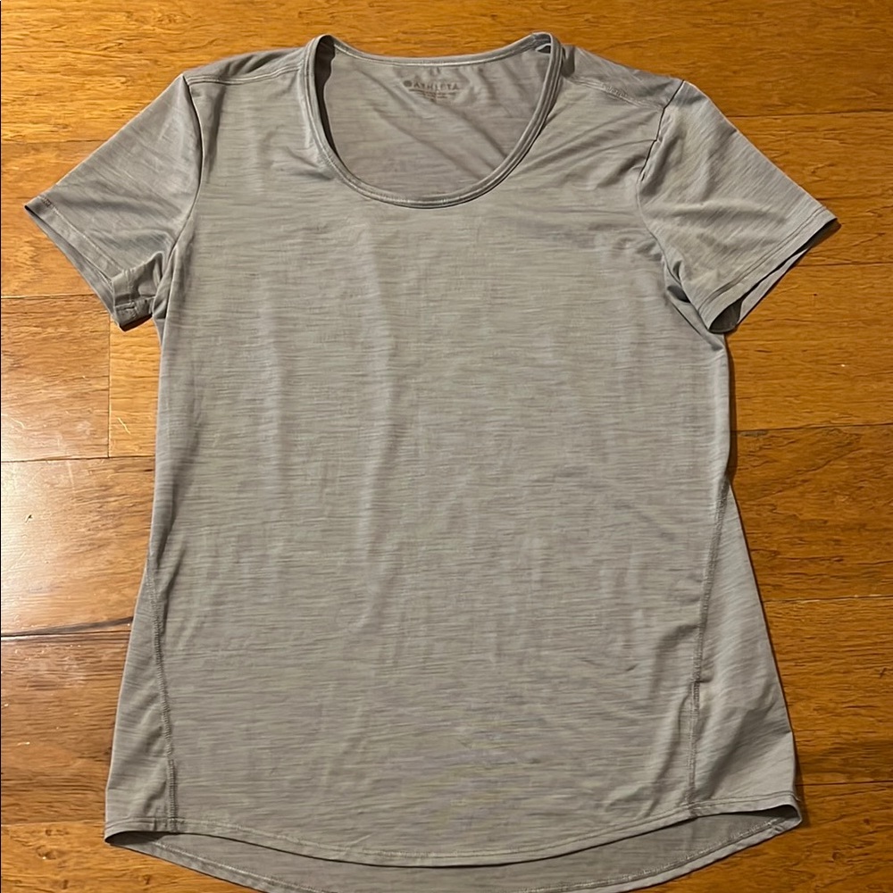Athleta Gray Women's Athletic‎ Top